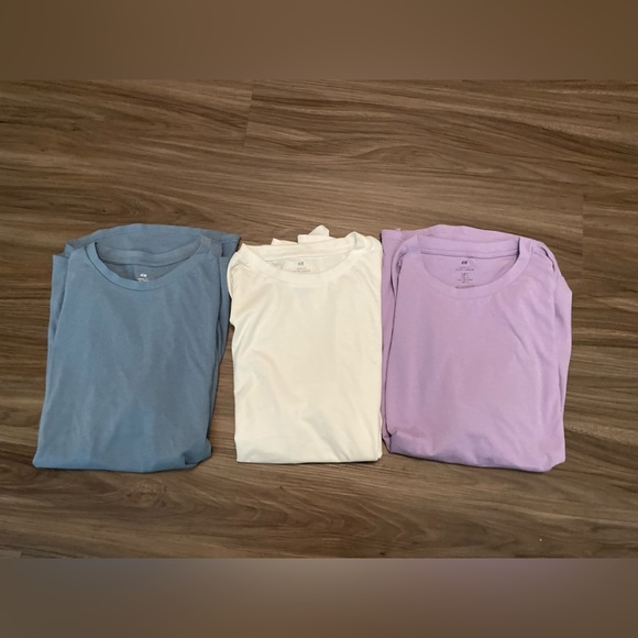 H&M Short Sleeve Tees - Blue, White, and Purple Long Fit size L - Picture 1 of 7